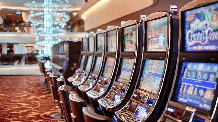 Antarmuka aplikasi qiuqiu99 login menampilkan permainan slot dan sportsbook